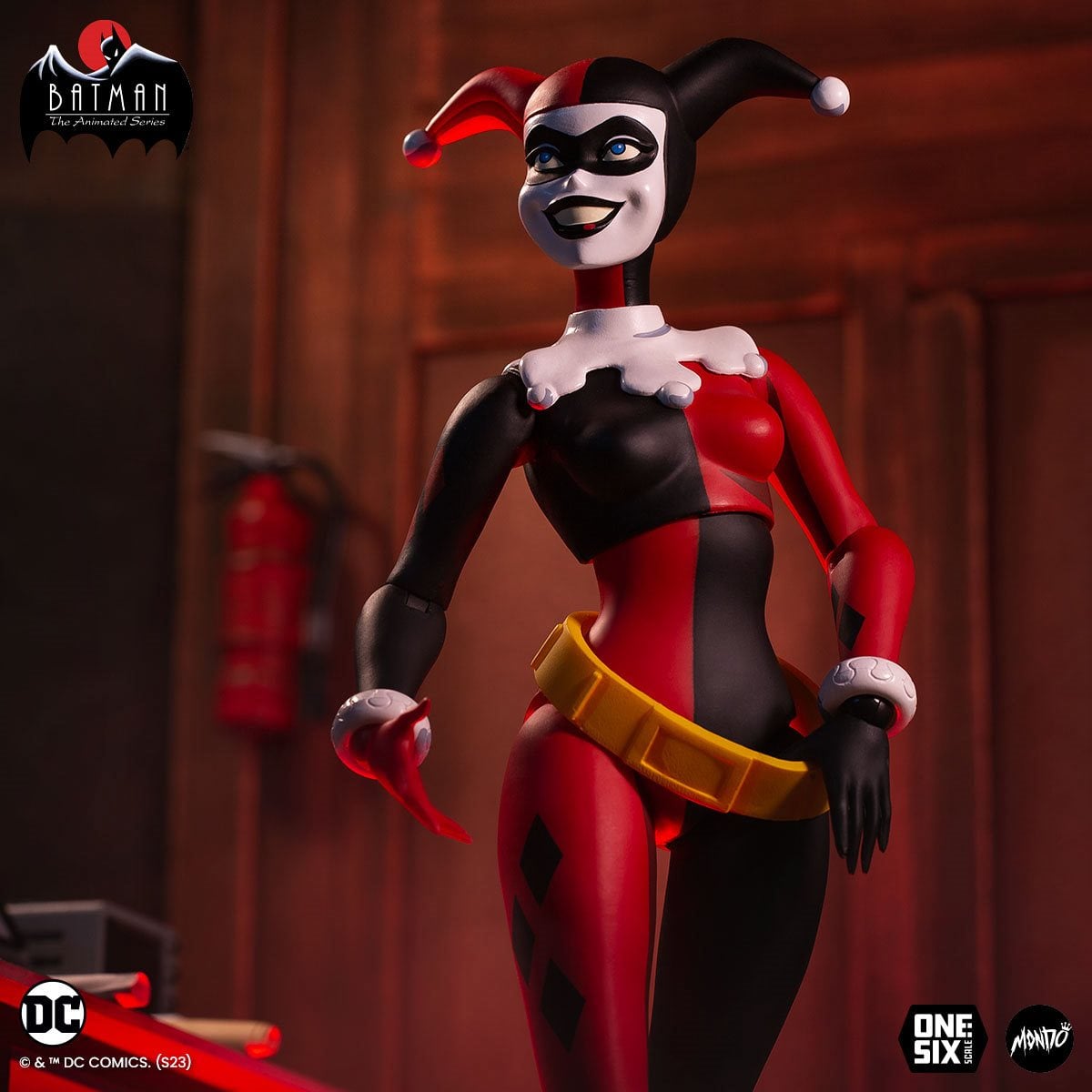 BTAS Harley Quinn 1:6 figure - gallery view